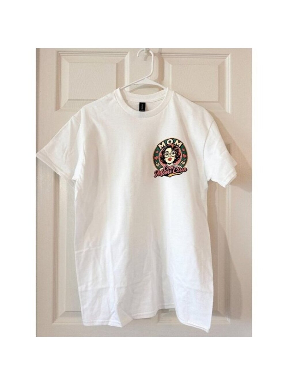 Retro Moms Club Graphic Tee, Unisex Cotton Mama T-Shirt White